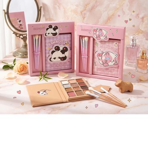PALETA DE SOMBRAS TIPO LIBRETA & BROCHAS KEVIN & COCO KC1481